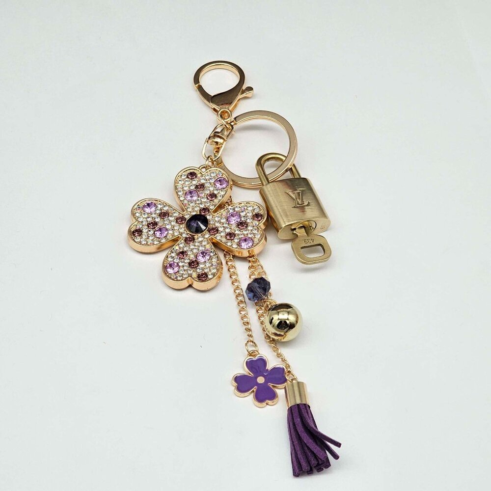 Authentic Louis Vuitton Padlock & Key Gold ✨Unbranded Flower Bag Charm Keychain - Picture 4 of 9